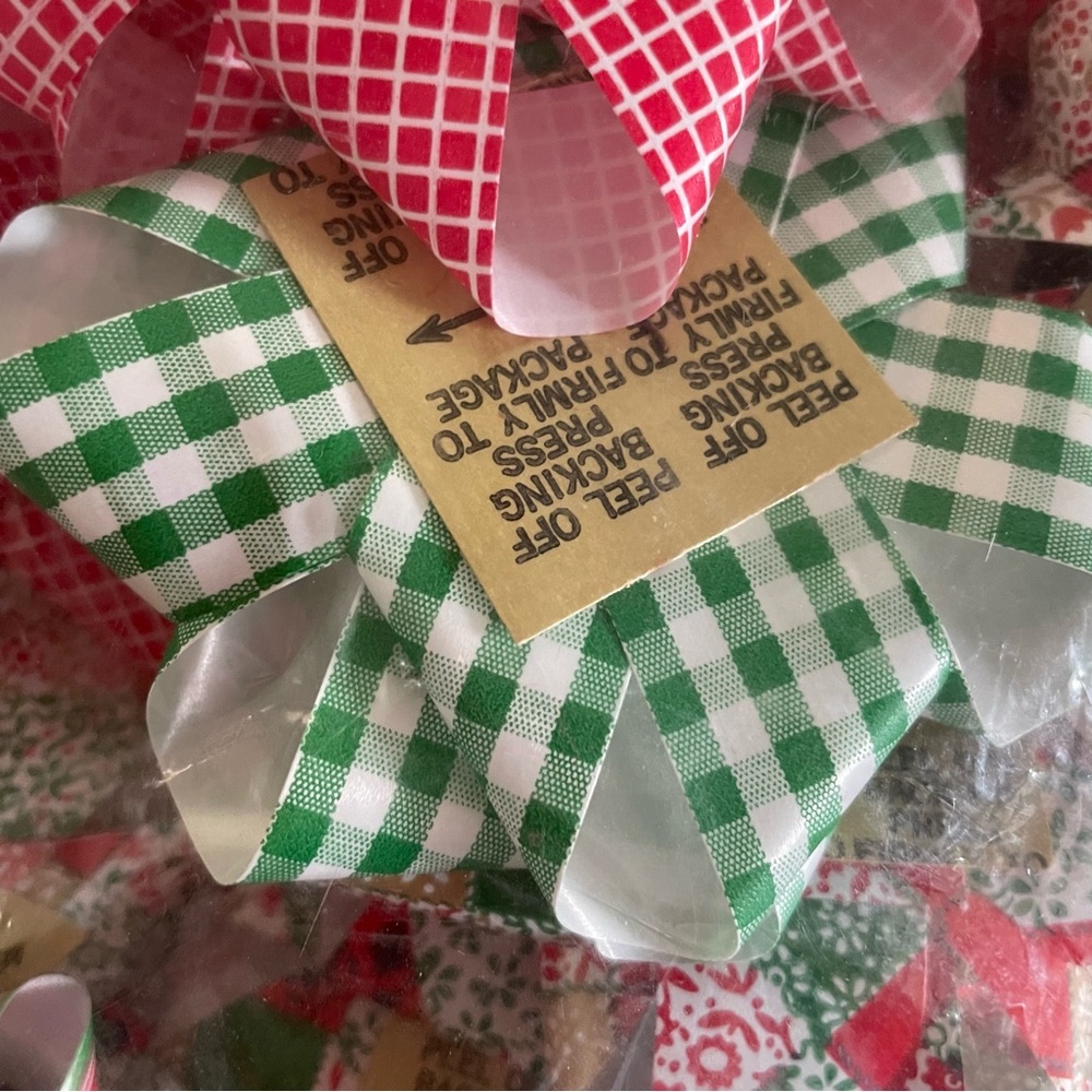 Vintage Berwick Old Fashioned Self-Stick Holiday Bows / Christmas Bows - 12 Bows - Picture 7 of 9